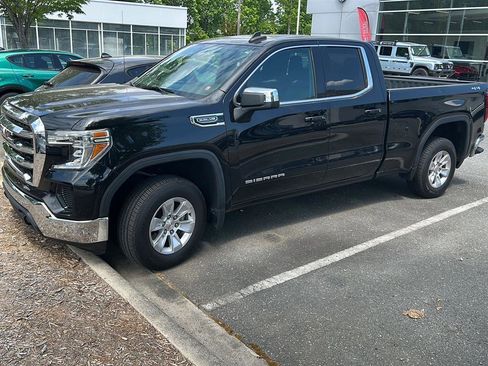 Used 2019 GMC Sierra 1500 SLE w/ SLE Value Package AWD/4WD image 1