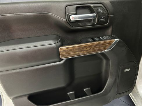 Used 2020 Chevrolet Silverado 3500 High Country w/ Technology Package image 12