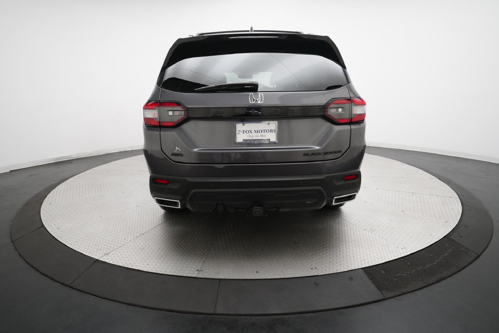 Certified 2025 Honda Pilot Black Edition image 27