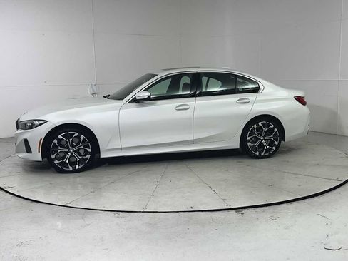 Used 2025 BMW 330i xDrive Sedan w/ Convenience Package image 5