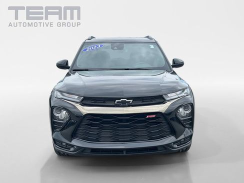 Used 2023 Chevrolet TrailBlazer RS w/ Sun and Liftgate Package AWD/4WD image 2