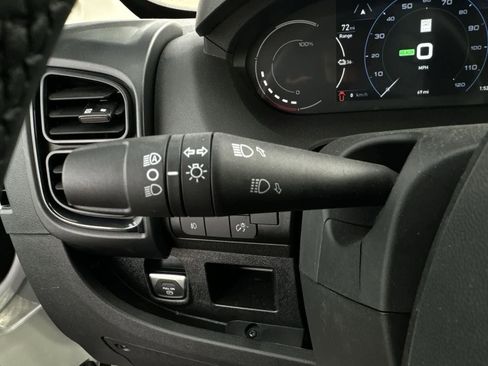 Used 2024 RAM ProMaster 3500 w/ Delivery Van Package image 23