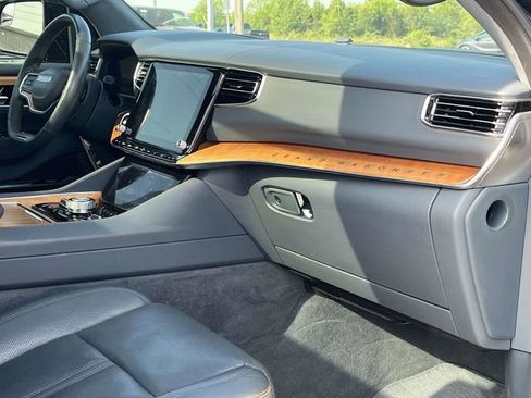 Used 2022 Jeep Grand Wagoneer Series II AWD/4WD image 26