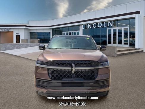 New 2027 Lincoln Navigator Black Label AWD/4WD image 6