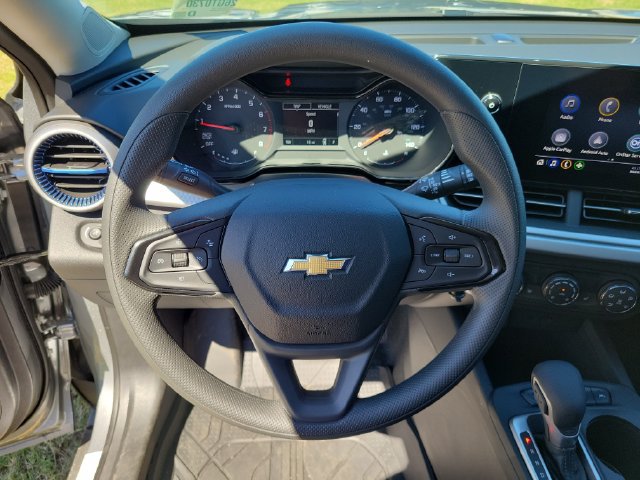 New 2026 Chevrolet Trax LS w/ LS Convenience Package FWD image 24