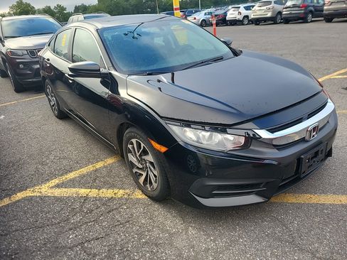 Used 2017 Honda Civic EX image 4