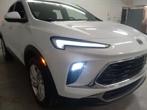 Used 2025 Buick Encore GX Preferred image 5