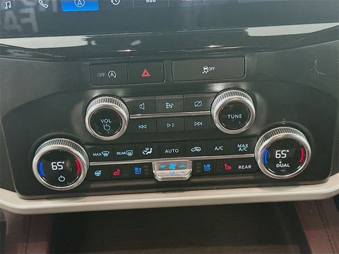 Used 2024 Ford Expedition Max Limited image 18