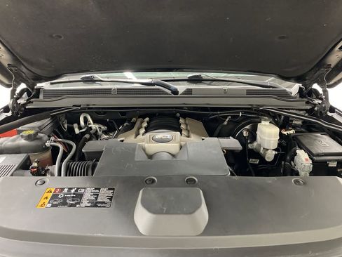 Used 2019 Cadillac Escalade Luxury image 12