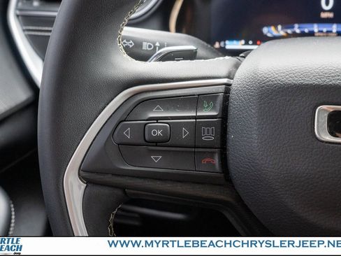 Certified 2023 Jeep Grand Cherokee Laredo image 26