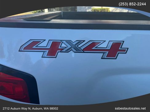 Used 2015 Chevrolet Silverado 1500 LT w/ LT Convenience Package image 9