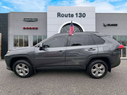 Used 2023 Toyota RAV4 XLE AWD/4WD image 5