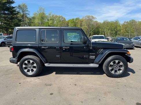 Used 2020 Jeep Wrangler Unlimited Sahara AWD/4WD image 6