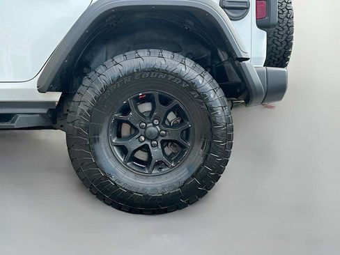 Used 2018 Jeep Wrangler Unlimited Rubicon AWD/4WD image 31