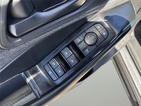 Used 2023 Nissan Rogue S FWD image 18