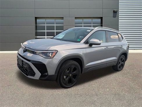 New 2025 Volkswagen Taos SEL image 3