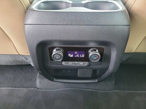 Used 2026 Buick Enclave Preferred w/ Power Package AWD/4WD image 22