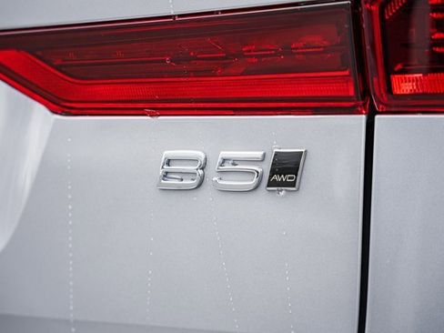 New 2026 Volvo XC60 B5 Ultra w/ Protection Package Premier image 7