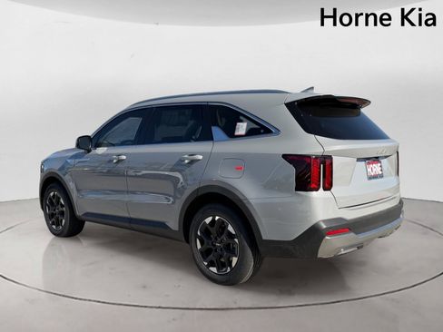 New 2026 Kia Sorento S FWD image 5
