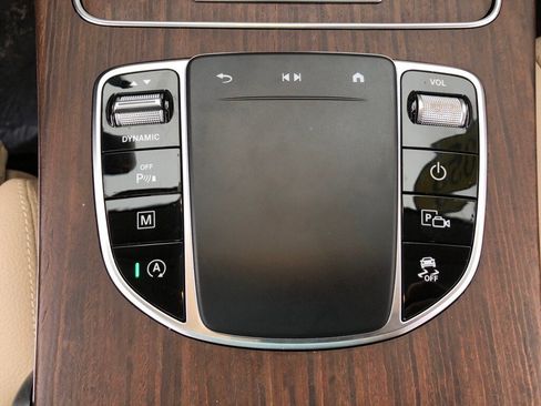 Used 2022 Mercedes-Benz GLC 300 4MATIC image 32