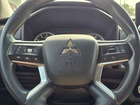 Used 2022 Mitsubishi Outlander ES AWD/4WD image 25