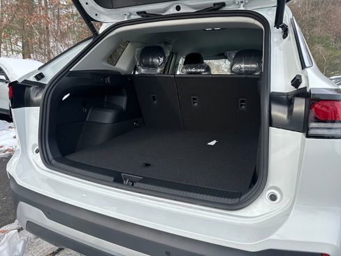 New 2026 Volkswagen Tiguan SE image 14