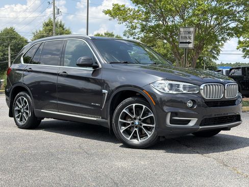 Used 2018 BMW X5 xDrive35d w/ M Sport Package AWD/4WD image 2