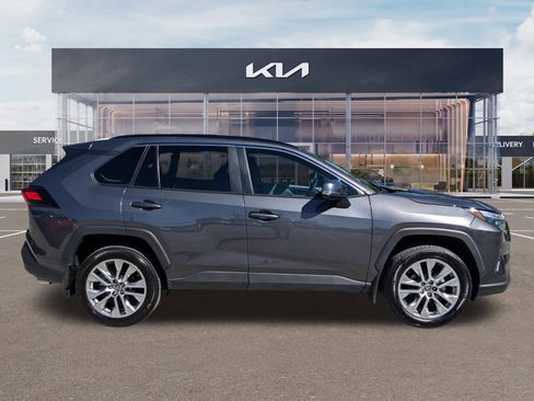 Used 2024 Toyota RAV4 XLE Premium image 3