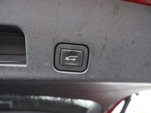 Used 2024 Chevrolet Traverse RS w/ LPO, Floor Liner Package FWD image 30