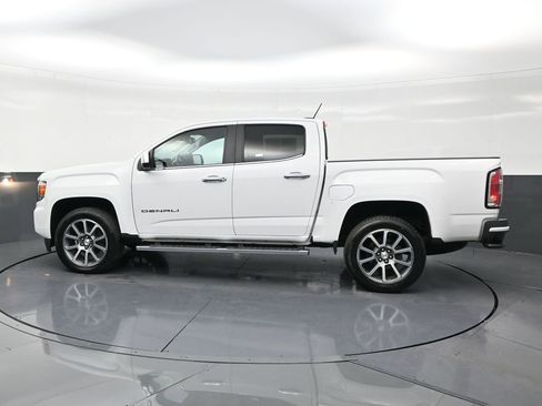 Used 2022 GMC Canyon Denali image 2