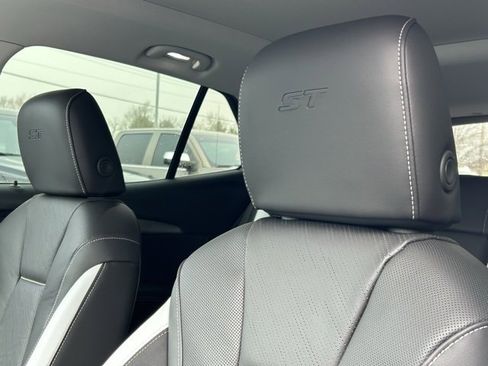 New 2026 Buick Envision Sport Touring image 33