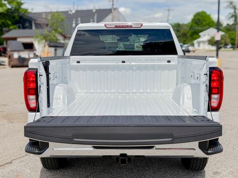 Used 2025 GMC Sierra 1500 Pro w/ Pro Value Package AWD/4WD image 31