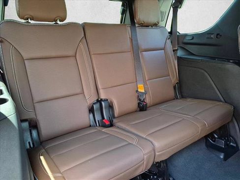 Used 2024 Chevrolet Tahoe High Country AWD/4WD image 22