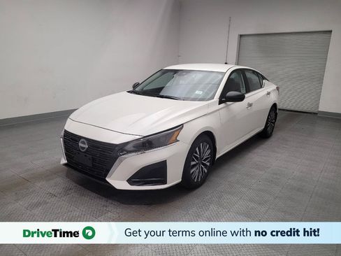 Used 2025 Nissan Altima 2.5 SV FWD image 1
