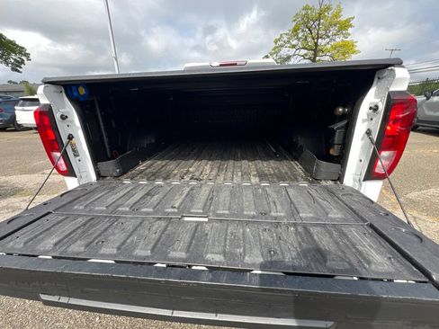 Used 2022 GMC Sierra 1500 Elevation AWD/4WD image 9