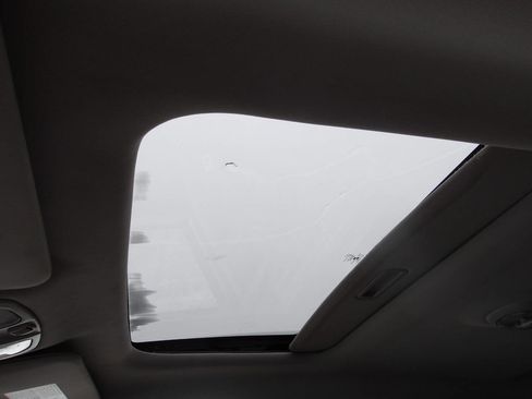 Used 2008 Chevrolet Equinox LT w/ LT Preferred Equipment Group image 5