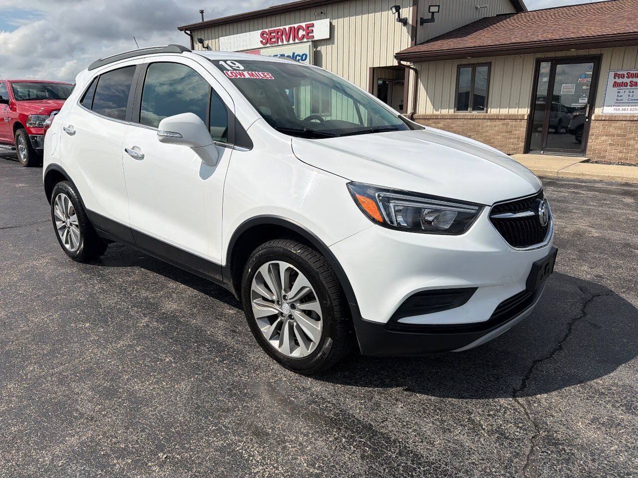 Used 2019 Buick Encore Preferred AWD/4WD image 1