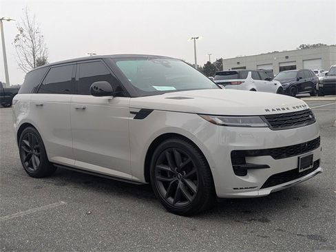 Used 2024 Land Rover Range Rover Sport Dynamic SE image 4