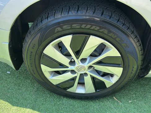 Used 2020 Nissan Altima 2.5 S FWD image 24