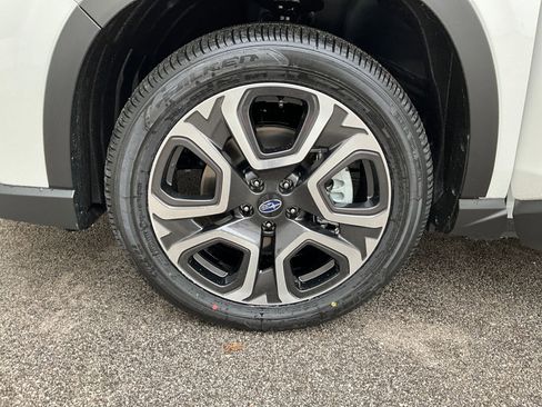 New 2026 Subaru Ascent Limited image 34