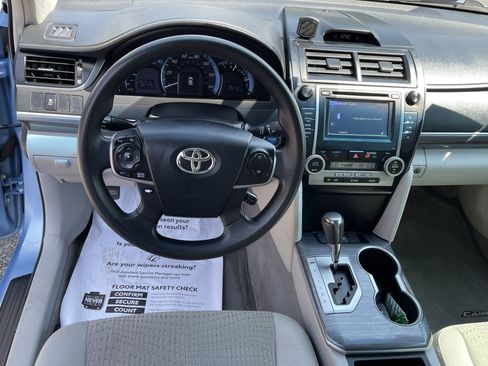 Used 2013 Toyota Camry LE FWD image 8