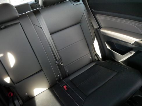 Certified 2023 Volkswagen Atlas SE image 14