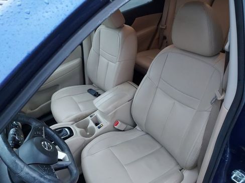 Used 2018 Nissan Rogue SL w/ Premium Package image 15