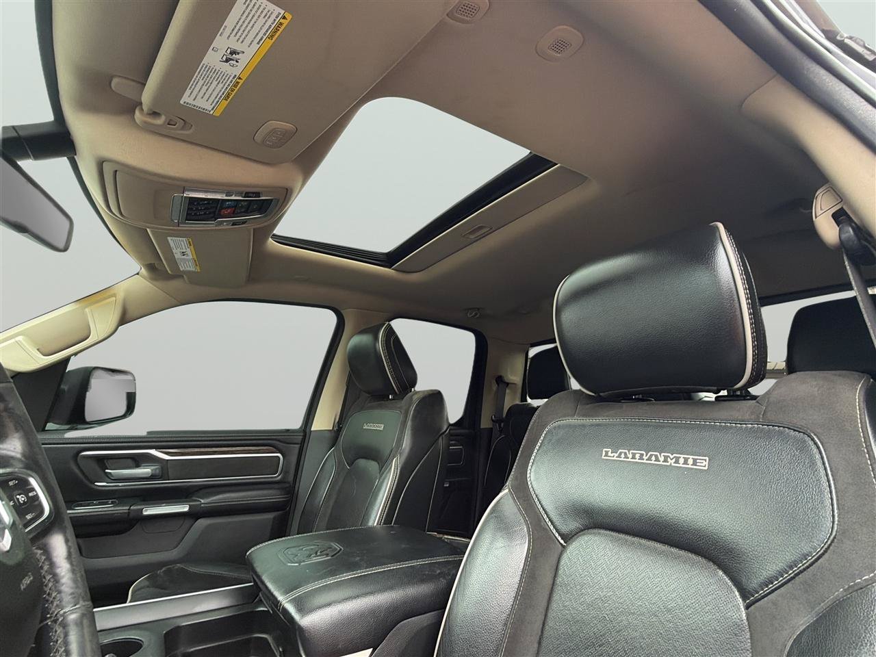 Used 2019 RAM 1500 Laramie AWD/4WD image 16