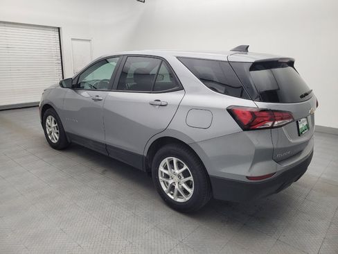 Used 2024 Chevrolet Equinox LS w/ LS Convenience Package FWD image 3