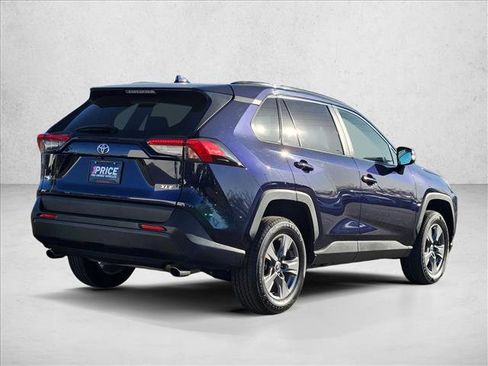 Used 2024 Toyota RAV4 XLE FWD image 5