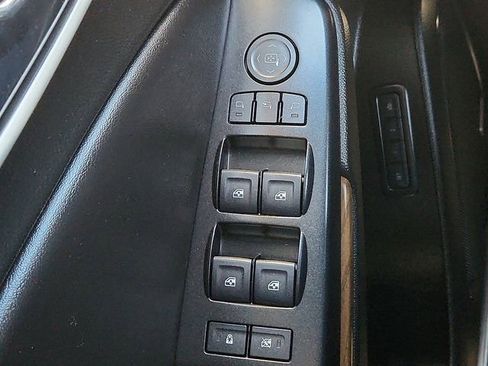 Used 2019 GMC Yukon Denali w/ Denali Ultimate Package image 22