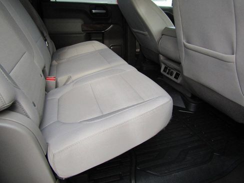 Used 2022 GMC Sierra 2500 SLE w/ SLE Value Package; image 19