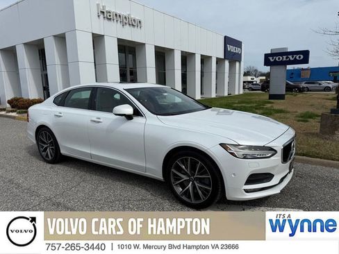 Used 2017 Volvo S90 T6 Momentum w/ Vision Package image 1