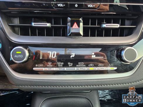 Used 2025 Toyota Corolla XSE FWD image 31